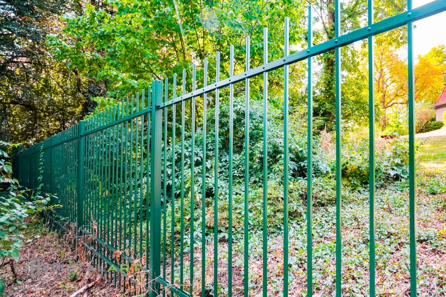 Zaunanlage, Zaunprojekt, Zaunportfolio, Zaunmuster, Schmiedezaun, Schmiedezäune, Zaun Metal Art, Zäune aus Polen, Zäune und Tore, klassische Zäune, Gartenzaun, Gartenzäune