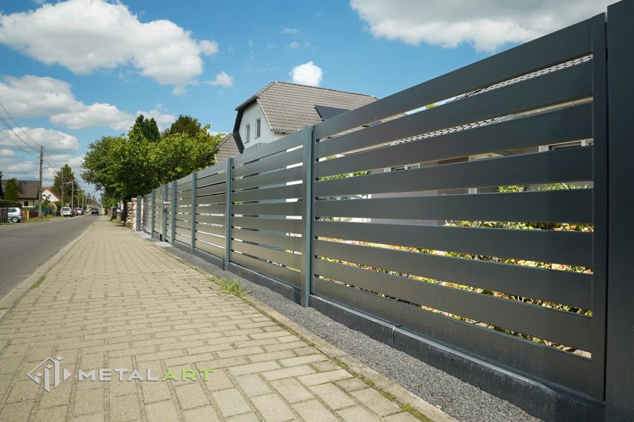 moderne Zäune, Zaunanlage Projekt, Zaun Metal Art, Zäune aus Polen, Zaun Berlin, Zaun günstig kaufen, Zäune und Tore, moderne Zäune, Sichtschutzzäune
