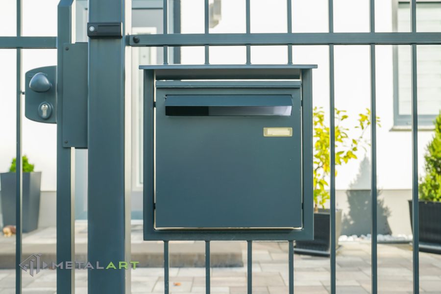 Zaunanlage, Zaunprojekt, Zaunportfolio, Zaunmuster, Schmiedezaun, Schmiedezäune, Zaun Metal Art, Zäune aus Polen, Zäune und Tore, klassische Zäune, Gartenzaun, Gartenzäune