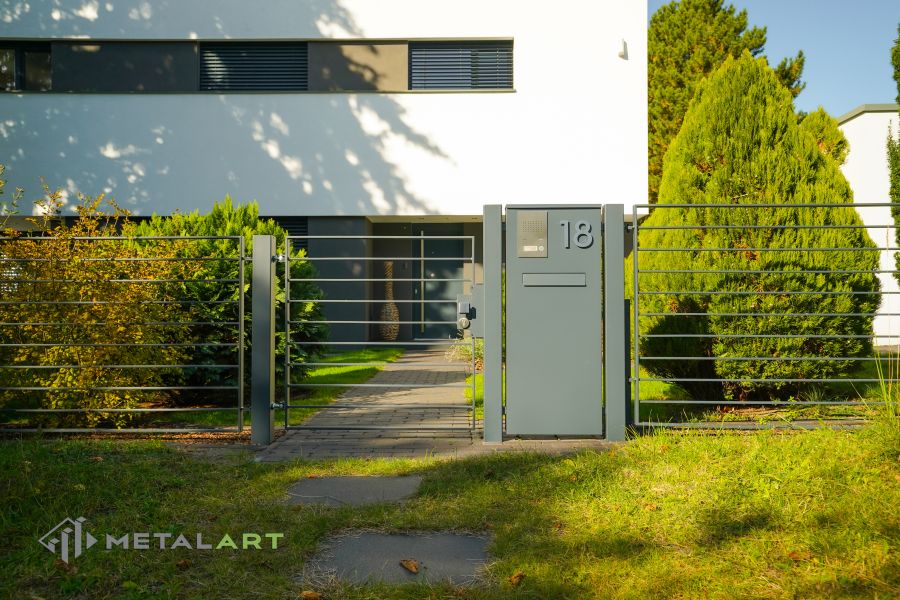 moderne Zäune, Zaunanlage Projekt, Zaun Metal Art, Zäune aus Polen, Zaun Berlin, Zaun günstig kaufen, Zäune und Tore, moderne Zäune, Sichtschutzzäune