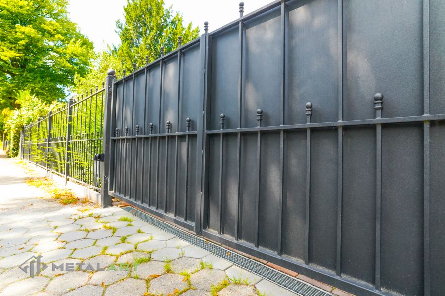 Schmuckzaun mit den Kugeln, Zaunportfolio, Zaunmuster, Schmiedezaun, Gartenzaun,