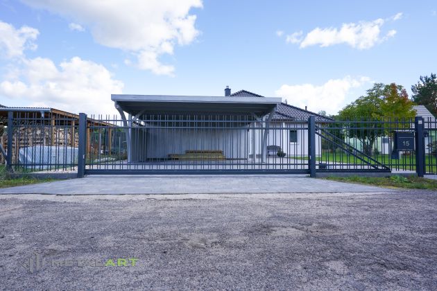 Schiebetor, Tor, Tore, Zaunprojekt, Zaunportfolio, Zaunmuster, Schmiedezaun, Schmiedezäune, Zaunanlage Projekt, Zaun Metal Art, Zäune aus Polen, Zaun Berlin, Zaun günstig kaufen, Zäune und Tore, klassische Zäune, Gartenzaun, Gartenzäune