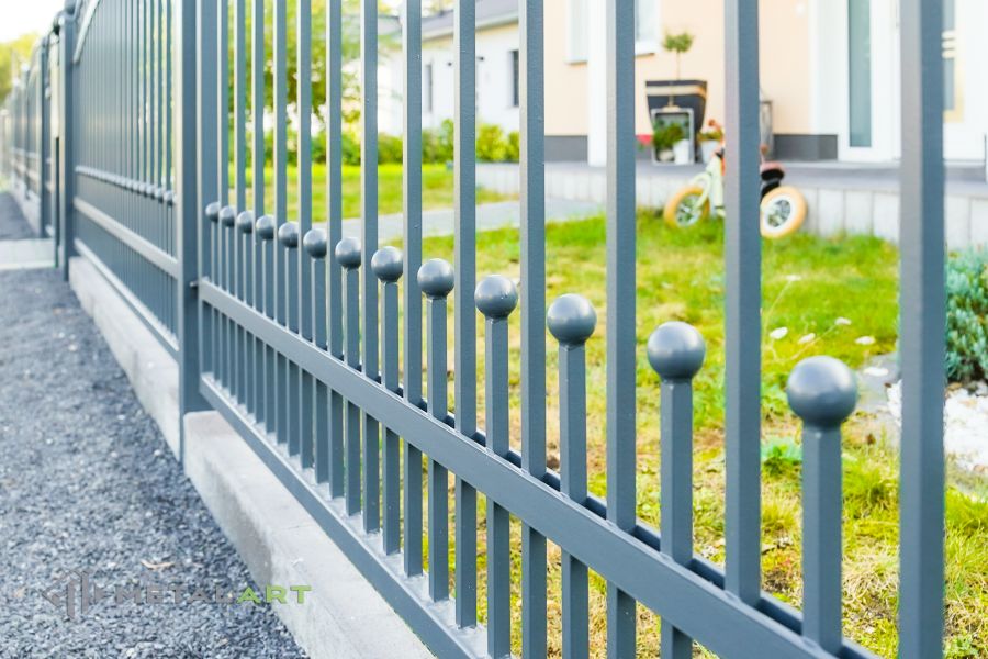 Schmuckzaun, Rahmenzaun, Schmiedezaun, Schmiedezäune, Zaunanlage Projekt, Zaun Metal Art, Zäune aus Polen, Zaun Berlin, mit Kugeln, klassische Zäune, Gartenzaun, Gartenzäune