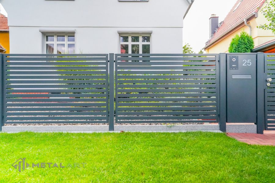 Sichtschutzzaun, moderne Zäune, Zaunanlage Projekt, Zaun Metal Art, Zäune aus Polen, Zaun Berlin, Zaun günstig kaufen, Zäune und Tore, moderne Zäune, Sichtschutzzäune