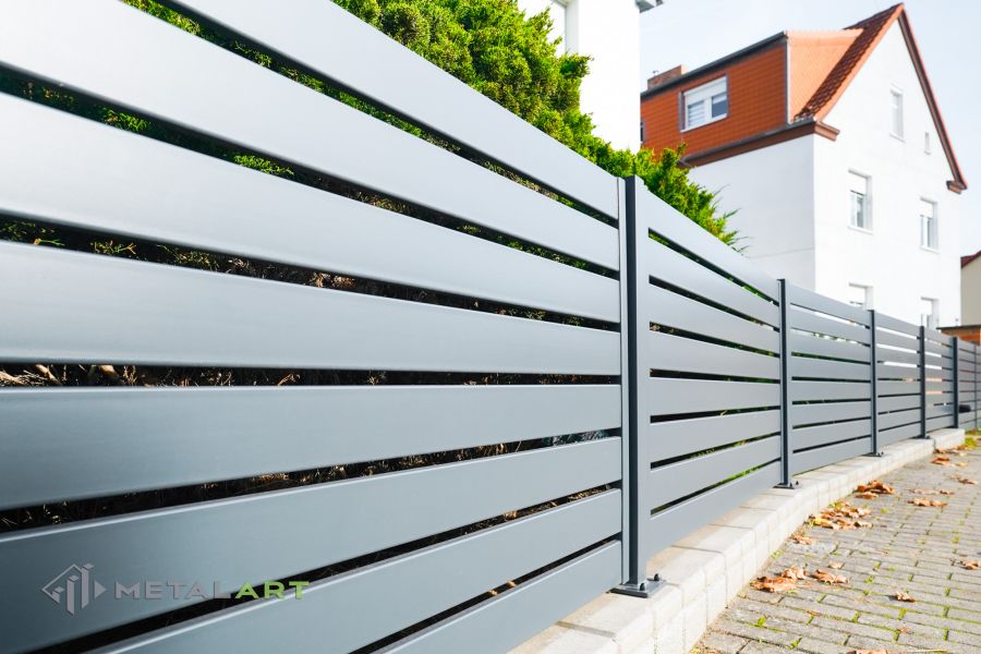 moderne Zäune, Zaunanlage Projekt, Zaun Metal Art, Zäune aus Polen, Zaun Berlin, Zaun günstig kaufen, Zäune und Tore, moderne Zäune, Sichtschutzzäune