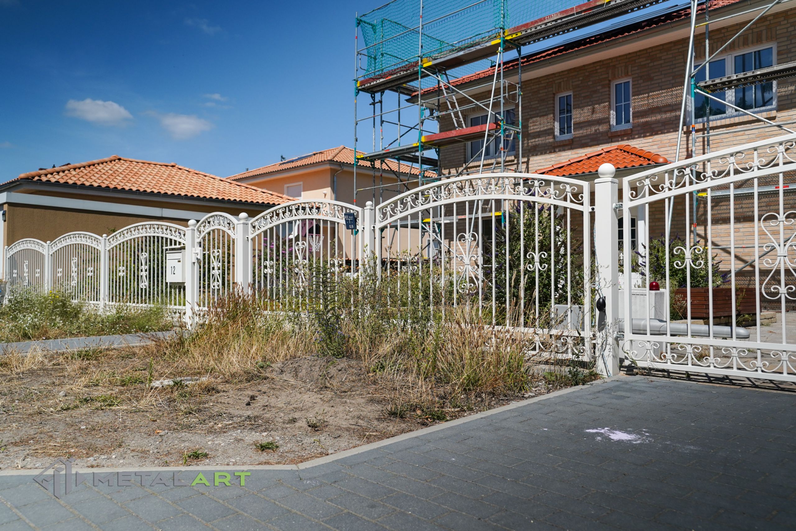 Zaunprojekt, Schmiedezaun, Zaunanlage in Welle, Zaun Metal Art, Zäune aus Polen, Zaun Berlin, Zaun günstig kaufen, Zäune und Tore, klassische Zäune, Schmuckzaun, Schmuckzäune, Gartenzaun, Gartenzäune