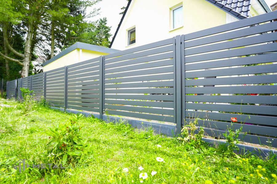 Sichtschutzzaun, Sichtschutzzäune, moderne Zäune, Zaunanlage Projekt, Zaun Metal Art, Zäune aus Polen, Zaun Berlin, Zaun günstig kaufen, Zäune und Tore, moderne Zäune, Sichtschutzzäune