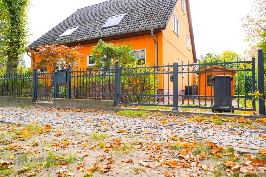 Zaunprojekt, Zaunportfolio, Zaunmuster, Schmiedezaun, Schmiedezäune, Zaunanlage Projekt, Zaun Metal Art, Zäune aus Polen, Zaun Berlin, Zaun günstig kaufen, Zäune und Tore, klassische Zäune, Gartenzaun, Gartenzäune