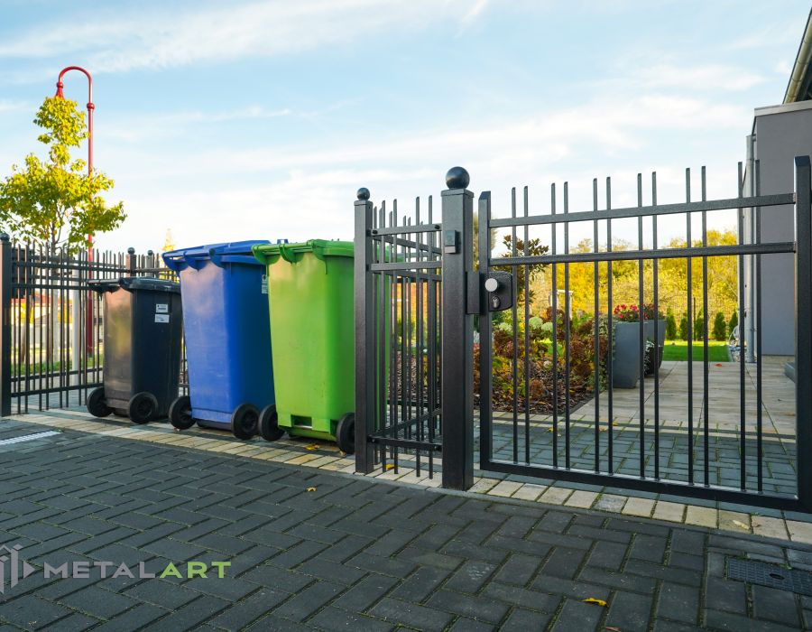 Zaunprojekt, Zaunmuster, Schmiedezaun, klassische Zäune, Gartenzaun