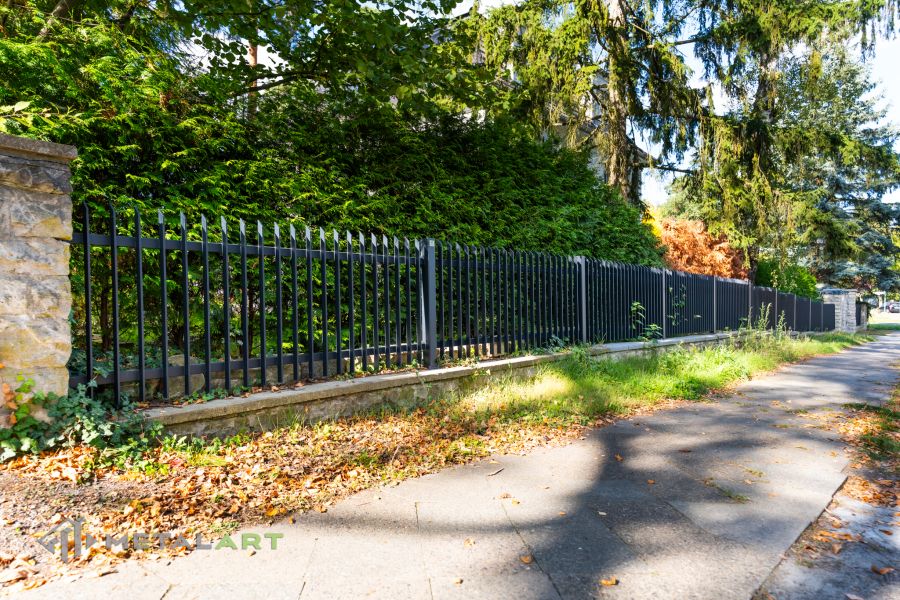 Zaunprojekt, Zaunportfolio, Zaunmuster, moderne Zäune, Zaunanlage Projekt, Zaun Metal Art, Zäune aus Polen, Zaun Berlin, Zaun günstig kaufen, Zäune und Tore