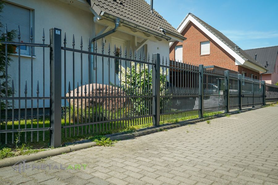 Zaunprojekt, Zaunportfolio, Zaunmuster, Schmiedezaun, Gartenzaun,