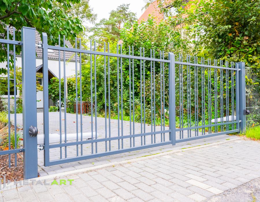 Zaunprojekt, Zaunmuster, Schmiedezaun, klassische Zäune, Gartenzaun