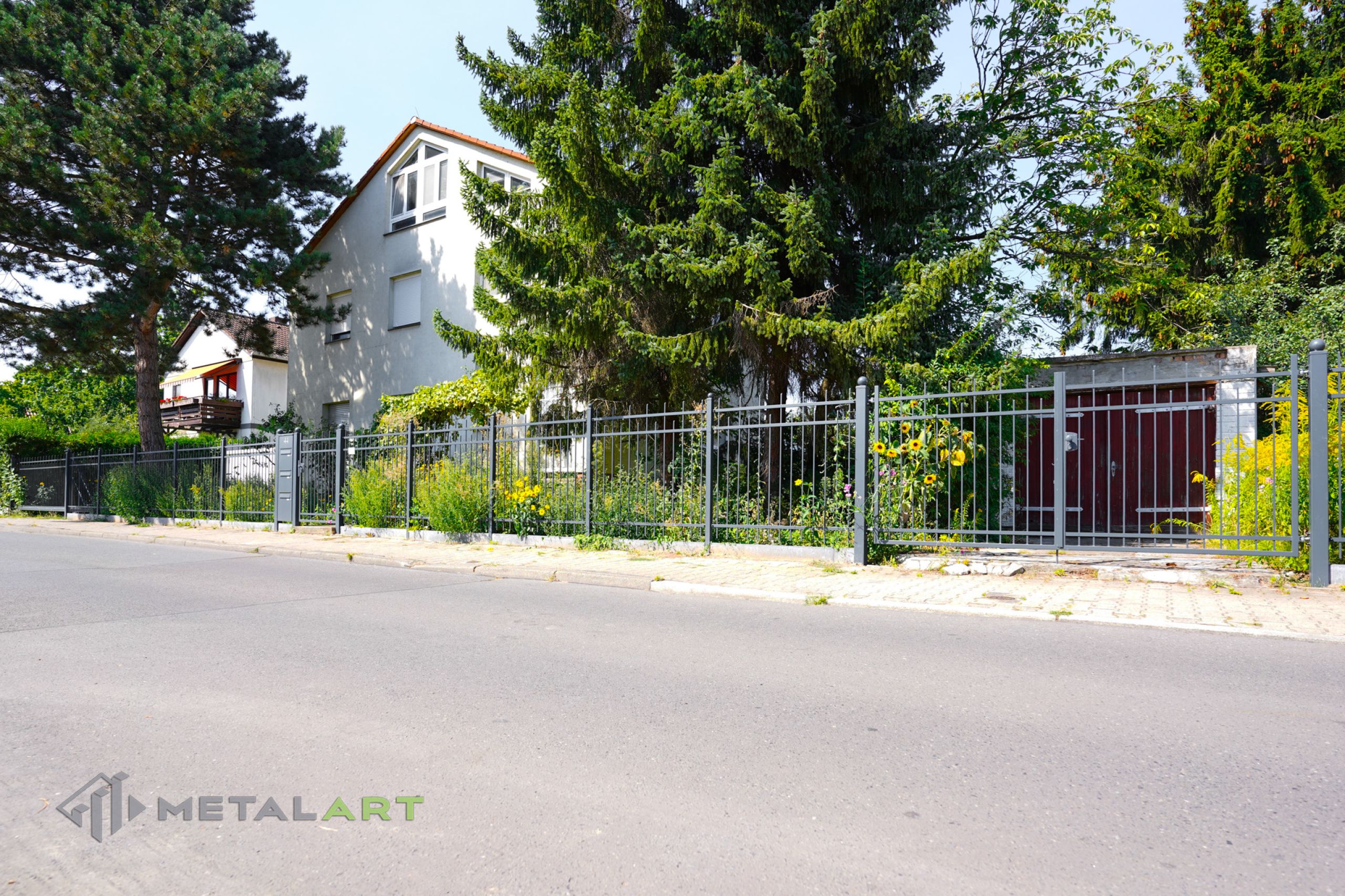 Zaun basic, Zaunprojekt, Zaunportfolio, Zaunmuster, Schmiedezaun, Schmiedezäune, Zaunanlage Projekt, Zaun Metal Art, Zäune aus Polen, Zaun Berlin, Zaun günstig kaufen, Zäune und Tore, klassische Zäune, Gartenzaun, Gartenzäune