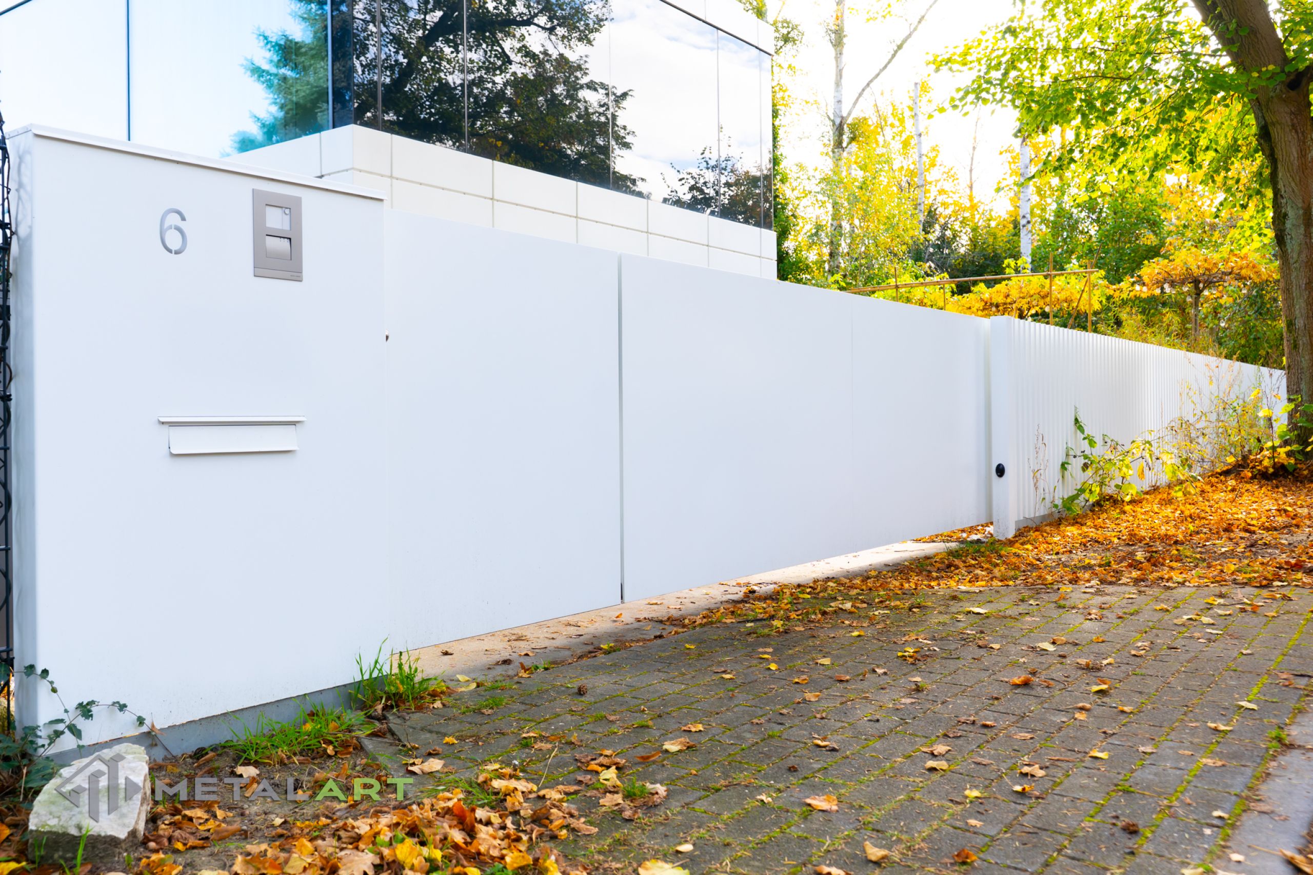 Zaunprojekt, Zaunportfolio, moderne Zäune, Zaunanlage Projekt, Zaun Metal Art, Zäune aus Polen, Zaun Berlin, Zaun günstig kaufen, Zäune und Tore