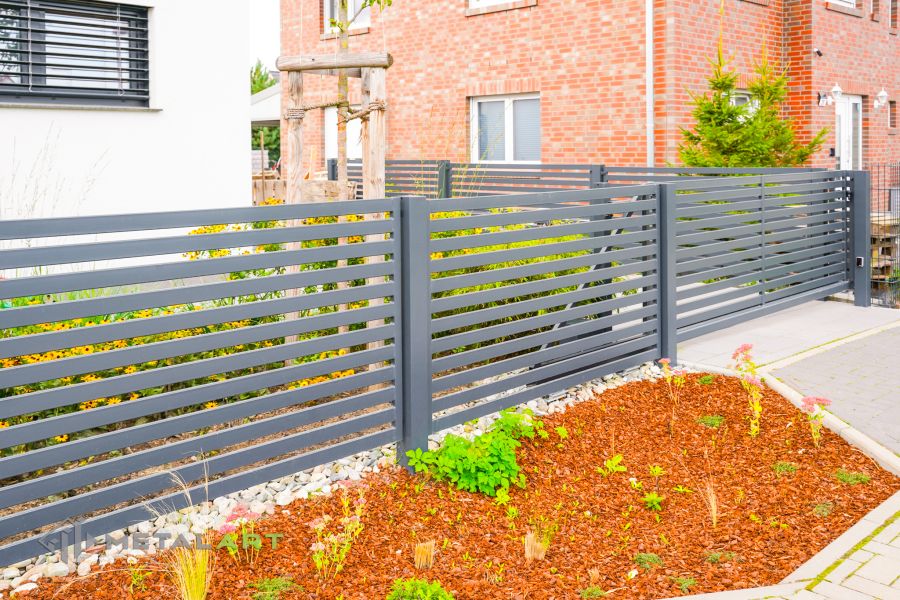 Sichtschutzzaun, Sichtschutzzäune, moderne Zäune, Zaunanlage Projekt, Zaun Metal Art, Zäune aus Polen, Zaun Berlin, Zaun günstig kaufen, Zäune und Tore, moderne Zäune, Sichtschutzzäune