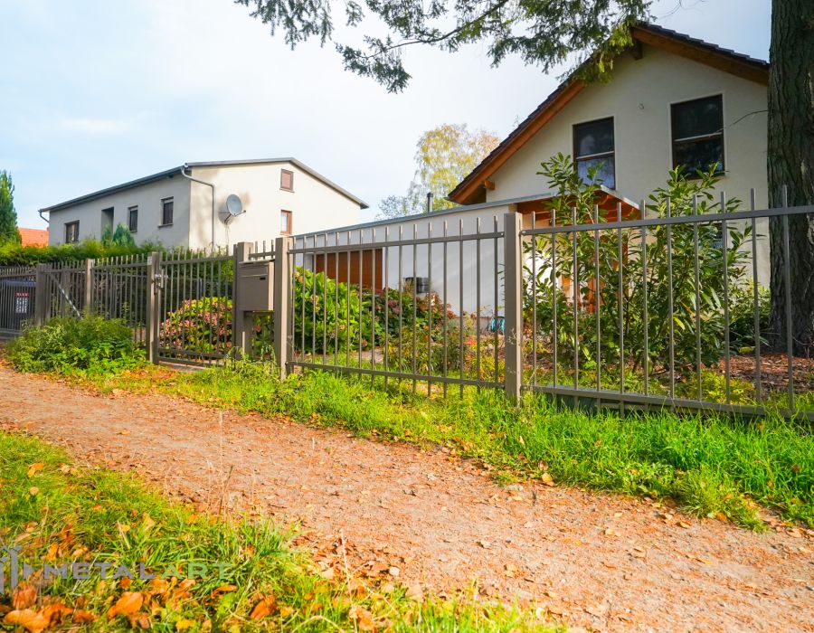 Schiebetor, Zaunprojekt, klassische Zäune, Gartenzaun, Gartenzäune