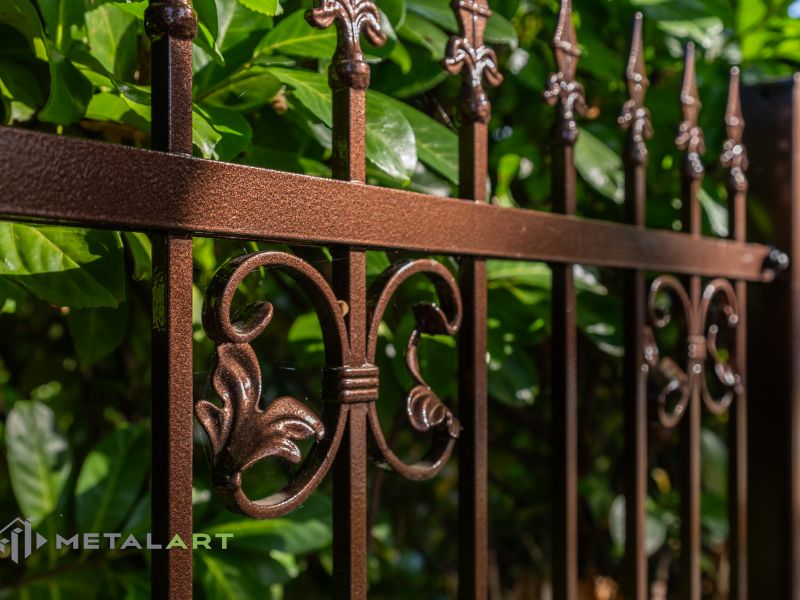 Schmuckzaun, Schmiedezaun, Schmiedezäune, Zaunanlage, Zaun Metal Art, Zäune aus Polen, Zaun Berlin, Zaun günstig kaufen, Zäune und Tore, klassische Zäune, Schmuckzaun, Schmuckzäune, Gartenzaun, Gartenzäune