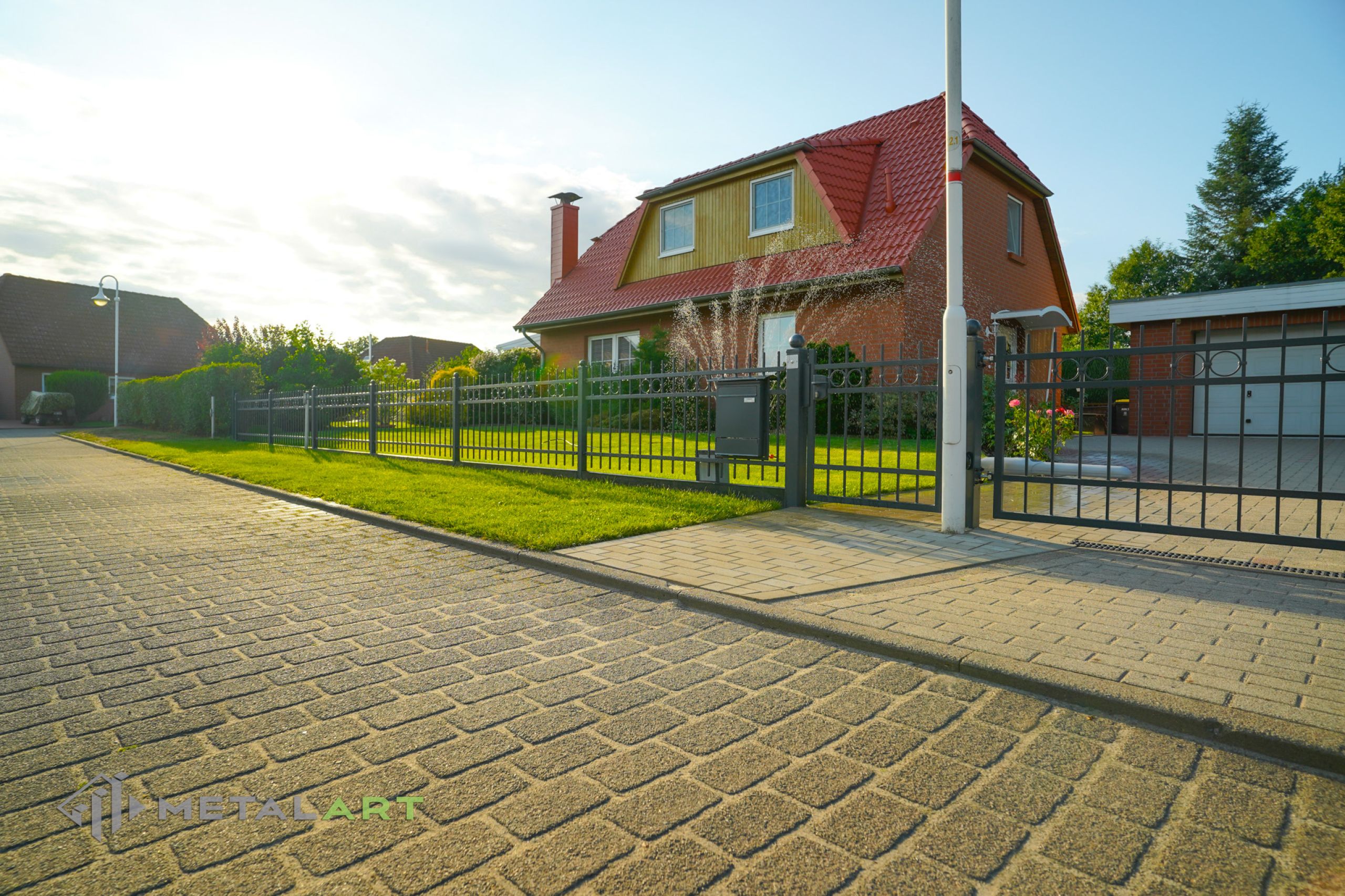 Zaunanlage mit Doppelflügeltor