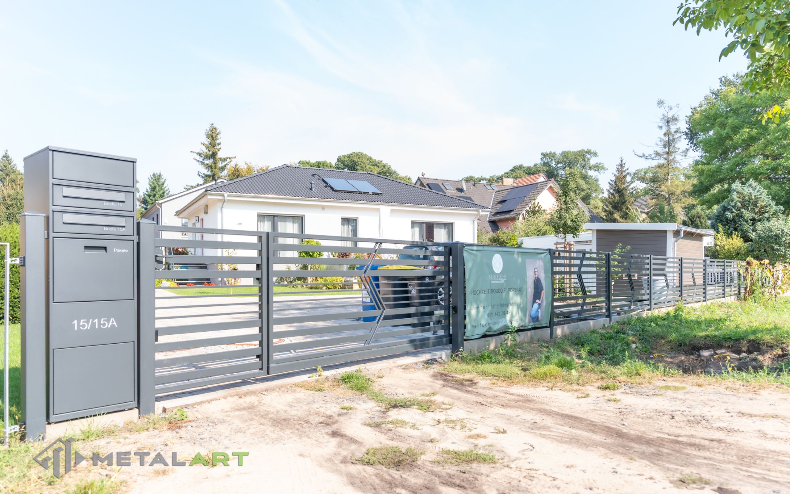 moderne Zäune, Zaunanlage Projekt, Zaun Metal Art, Zäune aus Polen, Zaun Berlin, Zaun günstig kaufen, Zäune und Tore