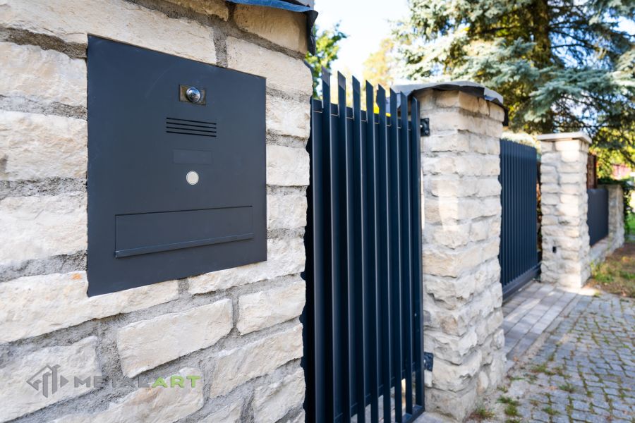 Zaunprojekt, Zaunportfolio, Zaunmuster, moderne Zäune, Zaunanlage Projekt, Zaun Metal Art, Zäune aus Polen, Zaun Berlin, Zaun günstig kaufen, Zäune und Tore