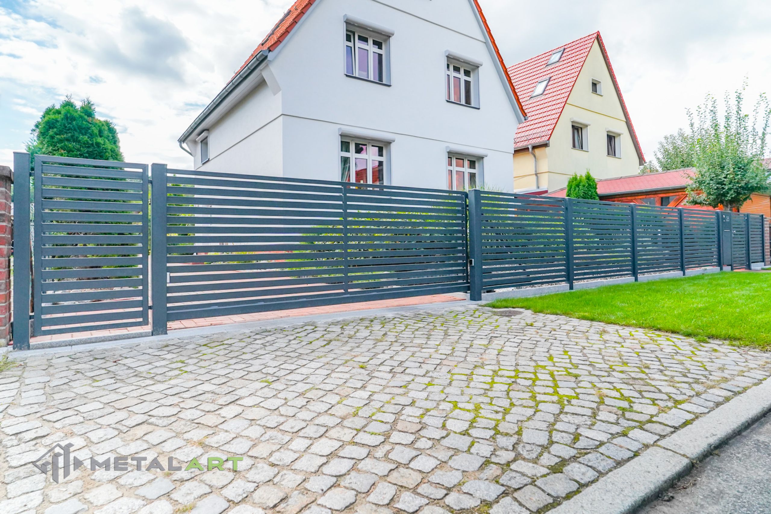 moderne Zäune, Zaunanlage Projekt, Zaun Metal Art, Zäune aus Polen, Zaun Berlin, Zaun günstig kaufen, Zäune und Tore, moderne Zäune, Sichtschutzzäune