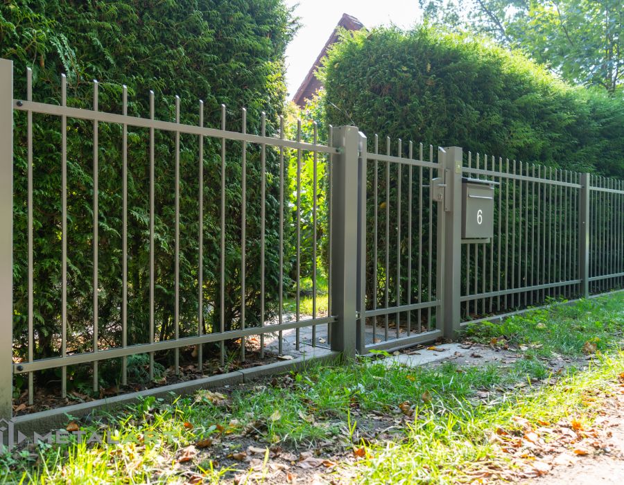 Zaunprojekt, klassische Zäune, Gartenzaun, Gartenzäune