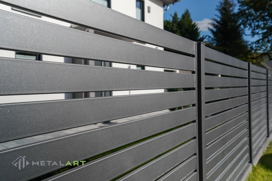 Sichtschutzzaun, Sichtschutzzäune, moderne Zäune, Zaunanlage Projekt, Zaun Metal Art, Zäune aus Polen, Zaun Berlin, Zaun günstig kaufen, Zäune und Tore, moderne Zäune, Sichtschutzzäune