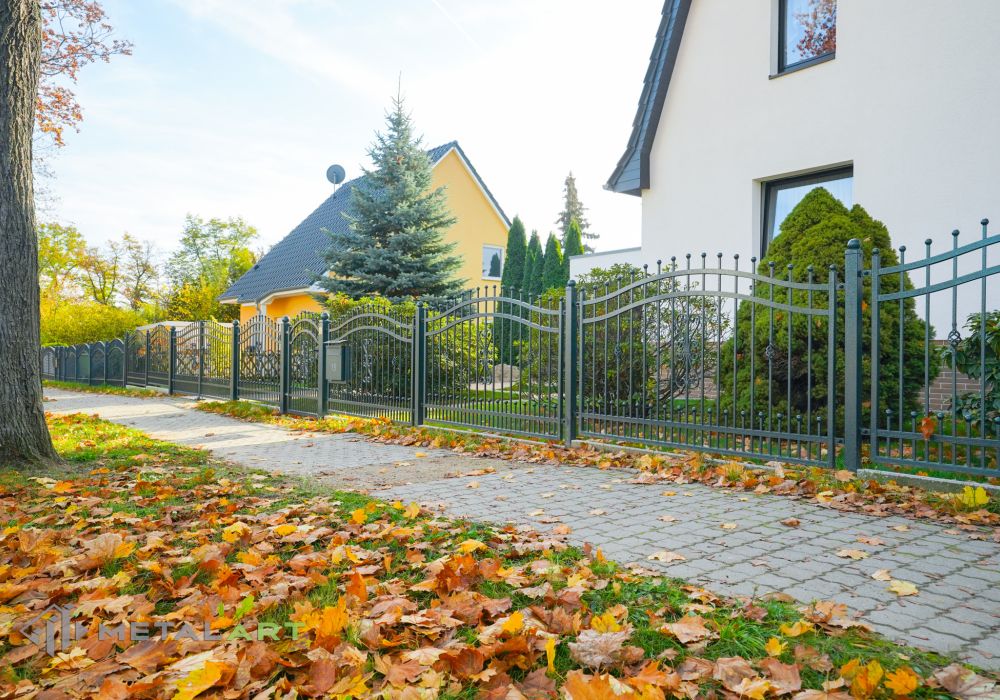 Zaun in Welle, Zaunprojekt, Schmuckzaun, Schmuckzäune, Gartenzaun, Gartenzäune