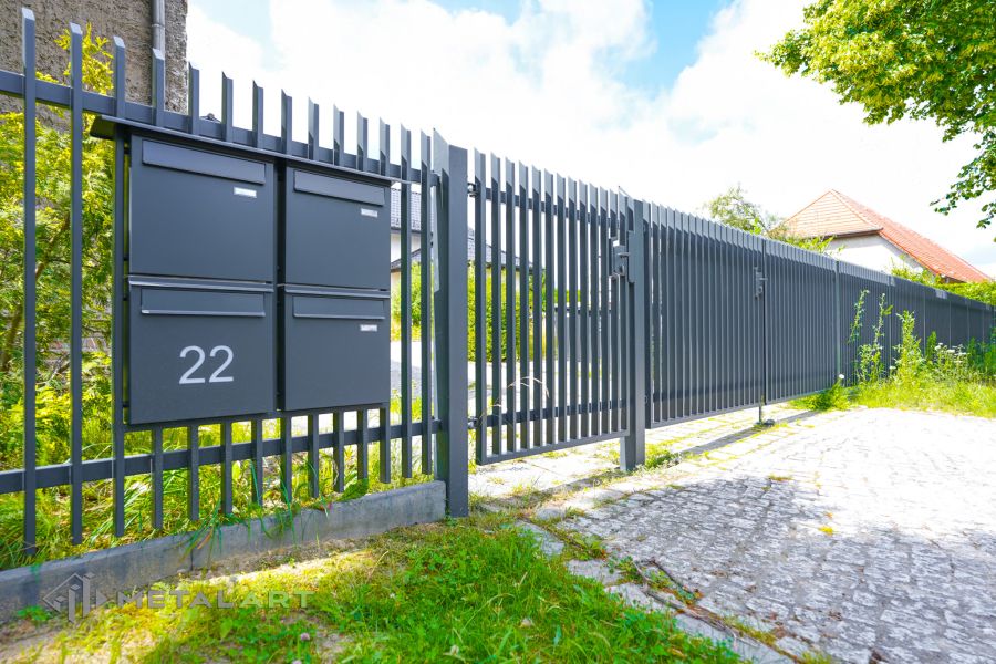 Zaunprojekt, Zaunportfolio, moderne Zäune, Zaunanlage Projekt, Zaun Metal Art, Zäune aus Polen, Zaun Berlin, Zaun günstig kaufen, Zäune und Tore