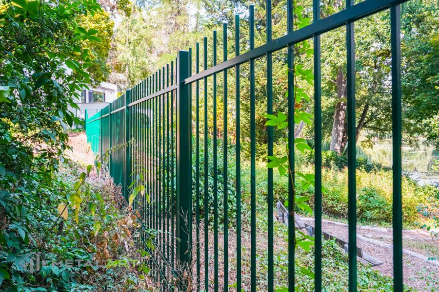 Zaunanlage, Zaunprojekt, Zaunportfolio, Zaunmuster, Schmiedezaun, Schmiedezäune, Zaun Metal Art, Zäune aus Polen, Zäune und Tore, klassische Zäune, Gartenzaun, Gartenzäune