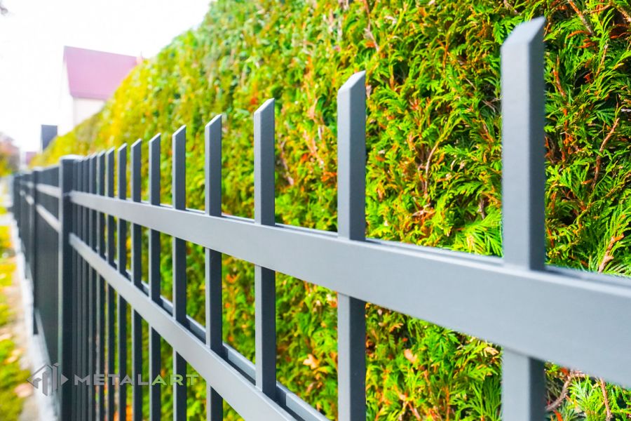 Zaunprojekt, Zaunportfolio, Zaunmuster, Schmiedezaun, Schmiedezäune, Zaunanlage Projekt, Zaun Metal Art, Zäune aus Polen, Zaun Berlin, Zaun günstig kaufen, Zäune und Tore, klassische Zäune, Gartenzaun, Gartenzäune