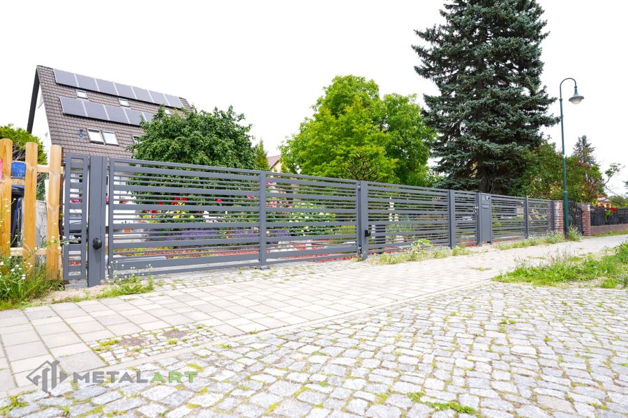 moderne Zäune, Zaunanlage Projekt, Zaun Metal Art, Zäune aus Polen, Zaun Berlin, Zaun günstig kaufen, Zäune und Tore, moderne Zäune, Sichtschutzzäune