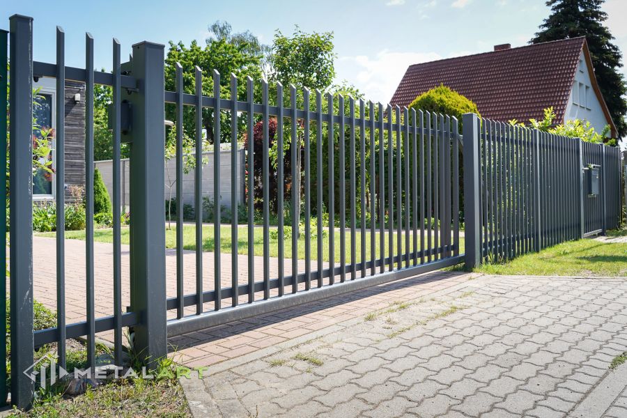 moderne Zäune, Zaunanlage Projekt, Zaun Metal Art, Zäune aus Polen, Zaun Berlin, Zaun günstig kaufen, Zäune und Tore