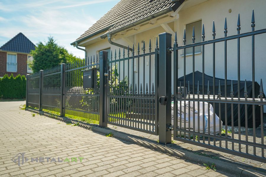 Zaunprojekt, Zaunportfolio, Zaunmuster, Schmiedezaun, Gartenzaun,