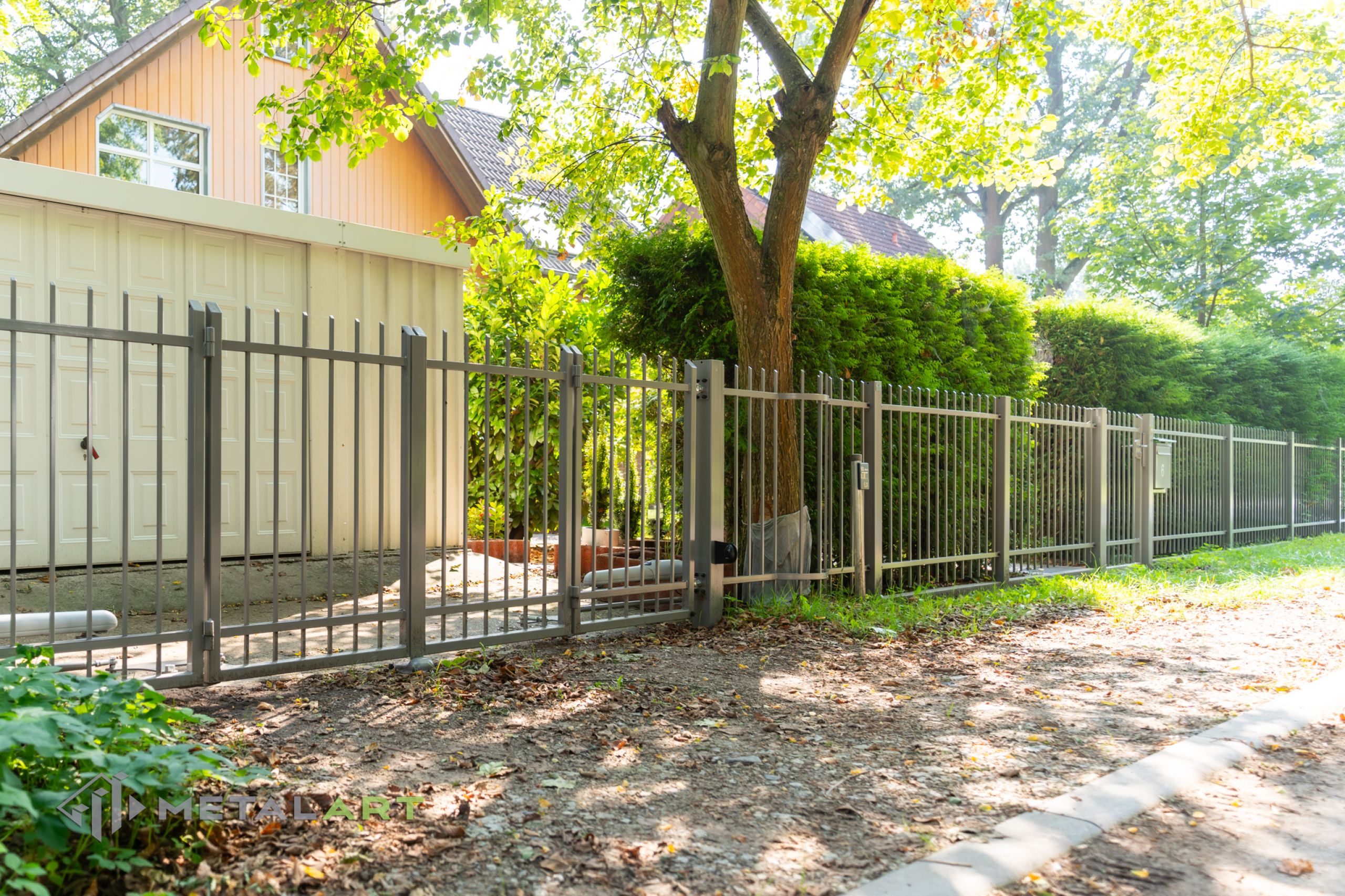 Zaunprojekt, Schmiedezäune, Zaunanlage, Zaun Metal Art, Zäune und Tore, klassische Zäune, Gartenzaun, Gartenzäune