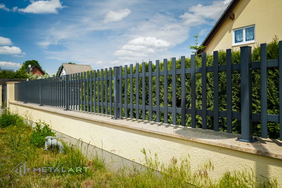 Zaunprojekt, Zaunportfolio, moderne Zäune, Zaunanlage Projekt, Zaun Metal Art, Zäune aus Polen, Zaun Berlin, Zaun günstig kaufen, Zäune und Tore