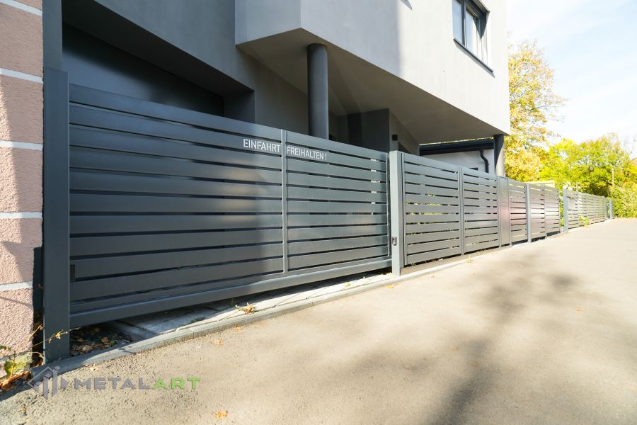 Sichtschutzzaun, Sichtschutzzäune, moderne Zäune, Zaunanlage Projekt, Zaun Metal Art, Zäune aus Polen, Zaun Berlin, Zaun günstig kaufen, Zäune und Tore, moderne Zäune, Sichtschutzzäune