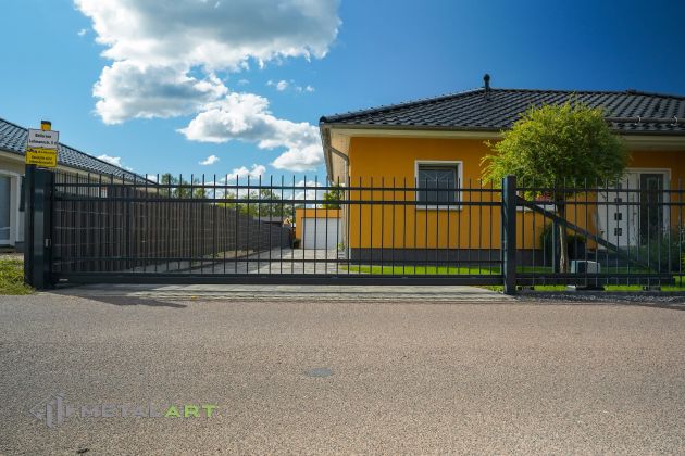 Schiebetor, Zaunanlage Projekt, Zaun Metal Art, Zäune aus Polen, Gartenzaun, Gartenzäune