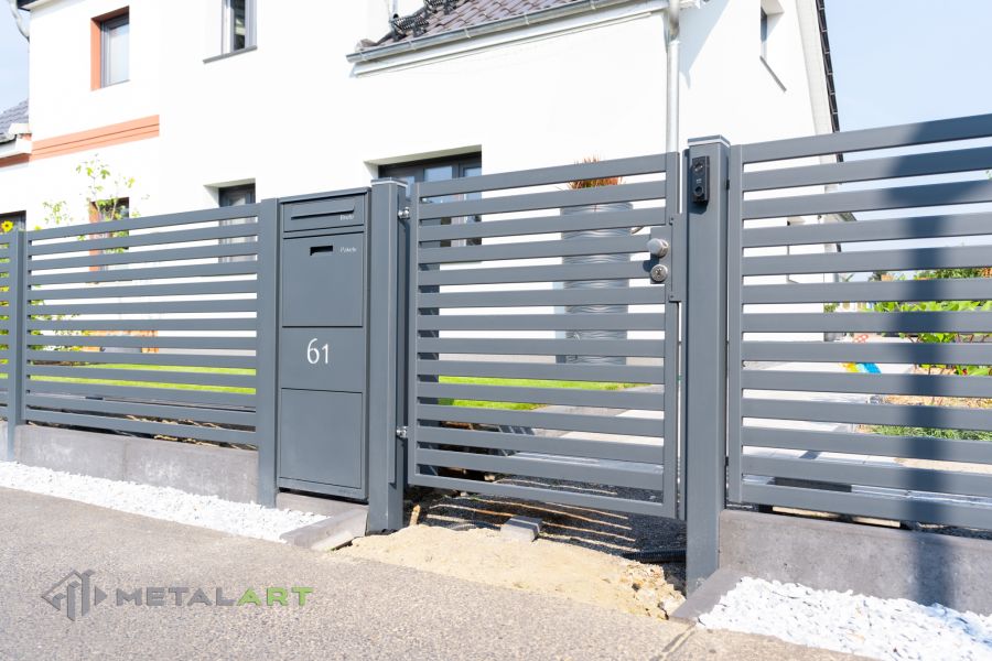 Sichtschutzzaun, Sichtschutzzäune, moderne Zäune, Zaunanlage Projekt, Zaun Metal Art, Zäune aus Polen, Zaun Berlin, Zaun günstig kaufen, Zäune und Tore, moderne Zäune, Sichtschutzzäune