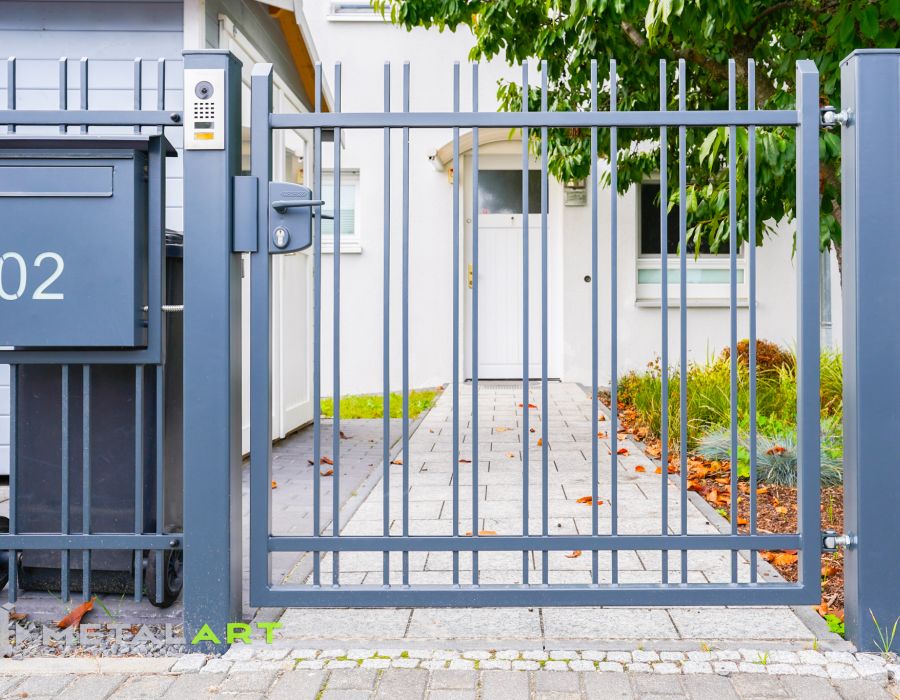 Zaunprojekt, Zaunmuster, Schmiedezaun, klassische Zäune, Gartenzaun