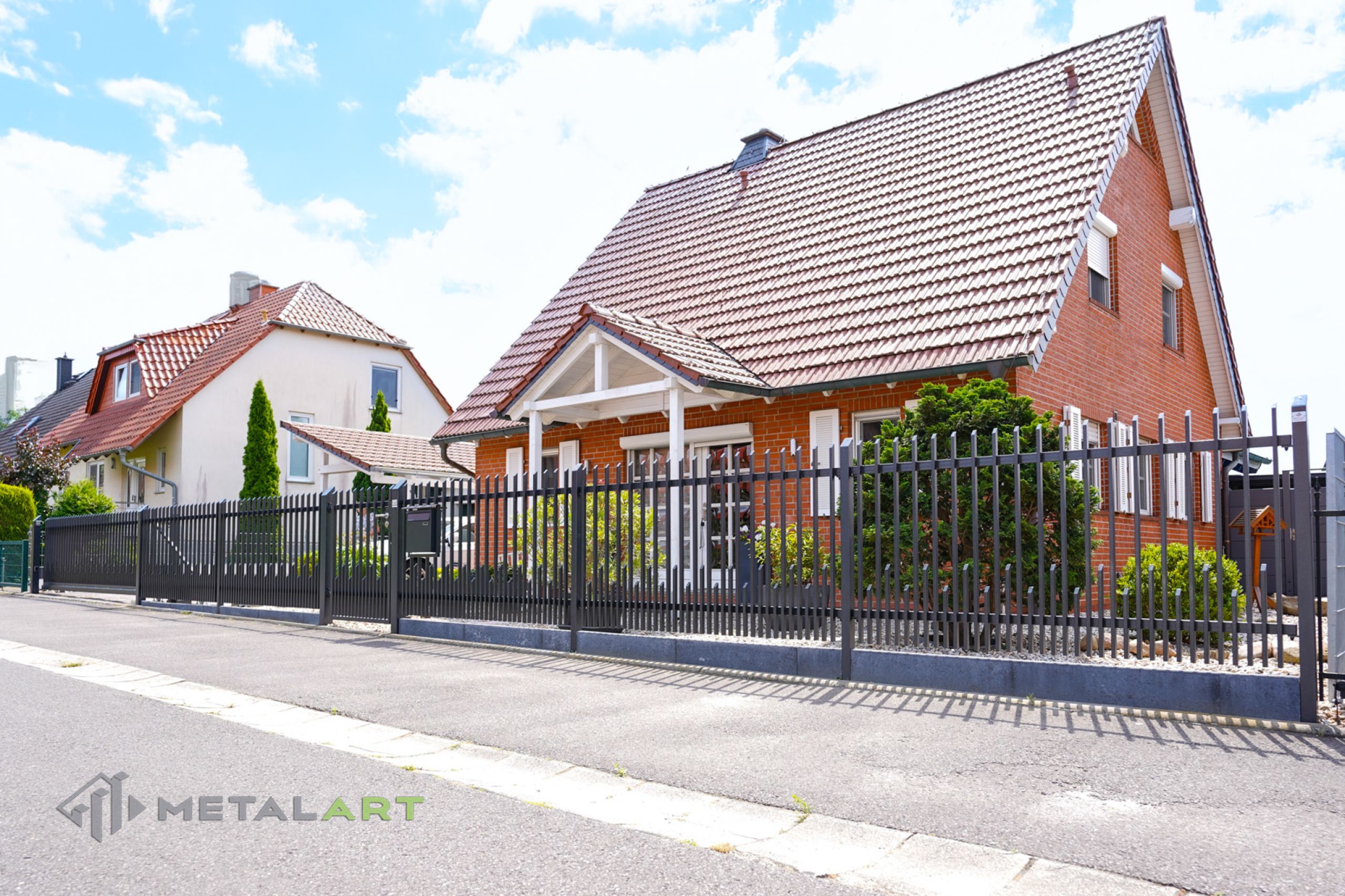 Zaunprojekt, Zaunportfolio, moderne Zäune, Zaunanlage Projekt, Zaun Metal Art, Zäune aus Polen, Zaun Berlin, Zaun günstig kaufen, Zäune und Tore