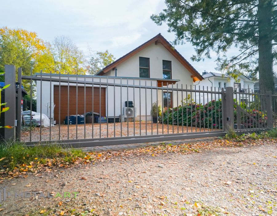 Schiebetor, Zaunprojekt, klassische Zäune, Gartenzaun, Gartenzäune
