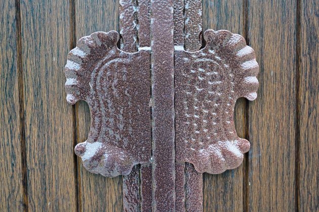 Zaungriff, Klinke im Zaun, Zaun in Welle, Zaunprojekt, Zaunportfolio, Zaunmuster, Schmiedezaun, Schmiedezäune, Zaunanlage Projekt, Zaun Metal Art, Zäune aus Polen, Zaun Berlin, Zaun günstig kaufen, Zäune und Tore, klassische Zäune, Schmuckzaun, Schmuckzäune, Gartenzaun, Gartenzäune