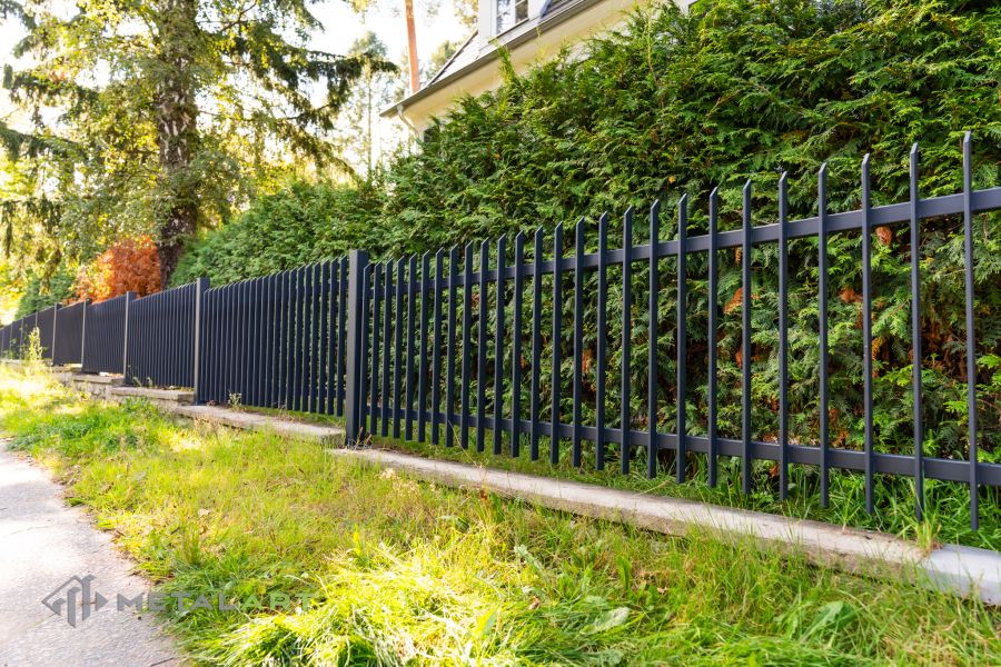 Zaunprojekt, Zaunportfolio, Zaunmuster, moderne Zäune, Zaunanlage Projekt, Zaun Metal Art, Zäune aus Polen, Zaun Berlin, Zaun günstig kaufen, Zäune und Tore