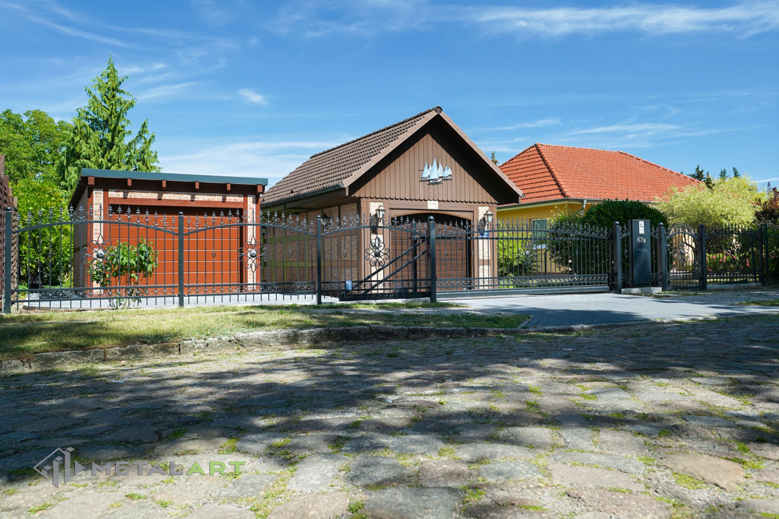 Zaunprojekt, Schmiedezaun, Zaunanlage in Welle, Zaun Metal Art, Zäune aus Polen, Zaun Berlin, Zaun günstig kaufen, Zäune und Tore, klassische Zäune, Schmuckzaun, Schmuckzäune, Gartenzaun, Gartenzäune