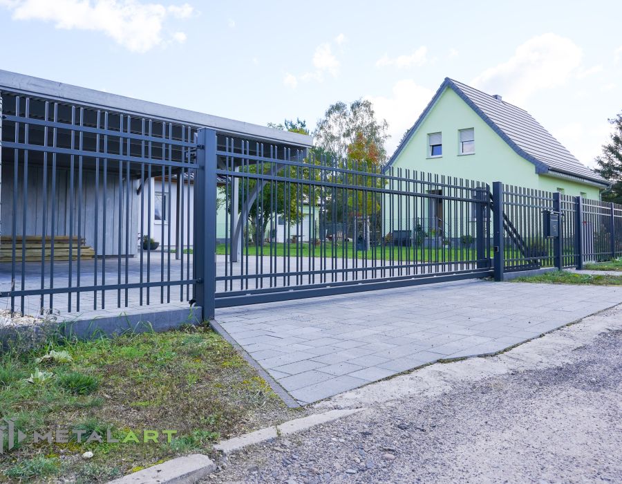 Zaunprojekt, Zaunmuster, Schmiedezaun, klassische Zäune, Gartenzaun