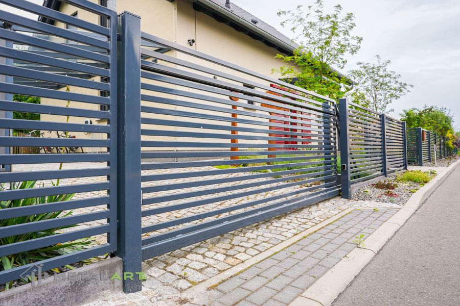 moderne Zäune, Zaunanlage Projekt, Zaun Metal Art, Zäune aus Polen, Zaun Berlin, Zaun günstig kaufen, Zäune und Tore, moderne Zäune, Sichtschutzzäune