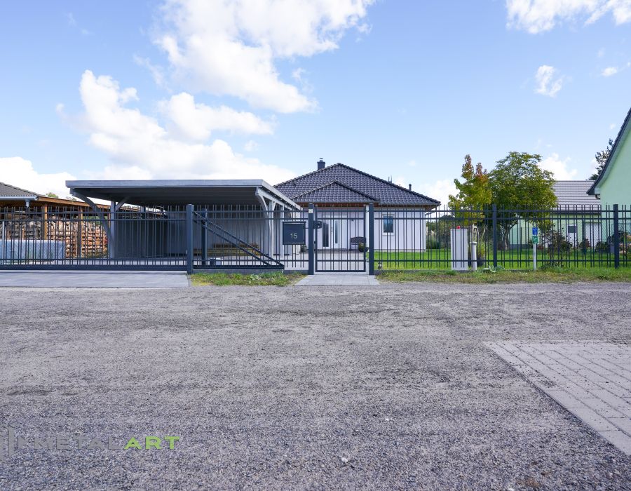 Zaunprojekt, Zaunmuster, Schmiedezaun, klassische Zäune, Gartenzaun