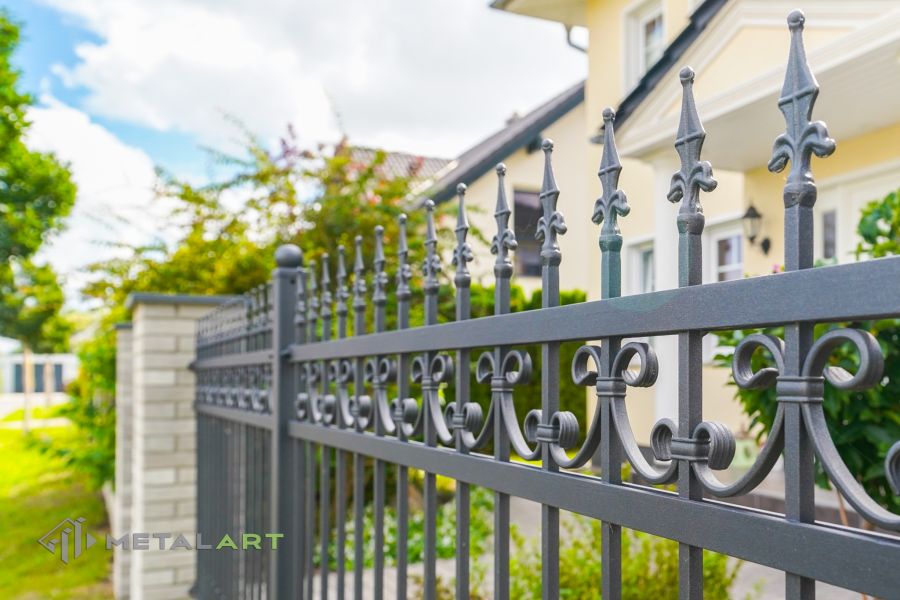 Zaunprojekt, Zaunportfolio, Zaunmuster, Schmiedezaun, Schmiedezäune, Zaunanlage Projekt, Zaun Metal Art, Zäune aus Polen, Zaun Berlin, Zaun günstig kaufen, Zäune und Tore, klassische Zäune, Gartenzaun, Gartenzäune