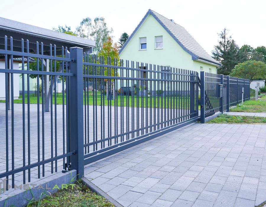 Zaunprojekt, Zaunmuster, Schmiedezaun, klassische Zäune, Gartenzaun